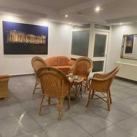 ליבק Akropolis Hotel מראה חיצוני תמונה