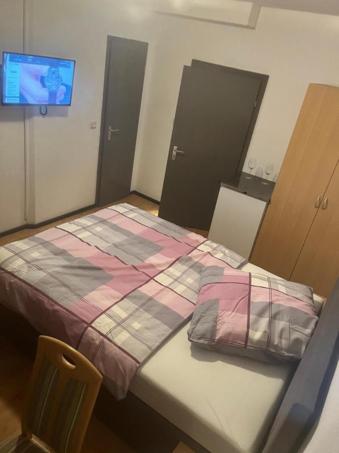 ליבק Akropolis Hotel מראה חיצוני תמונה